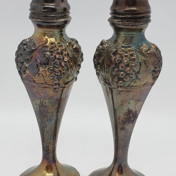 Viking Vintage Silver Plated Grape Vine Pattern Salt and Pepper Shaker Set - Picture 8 of 8